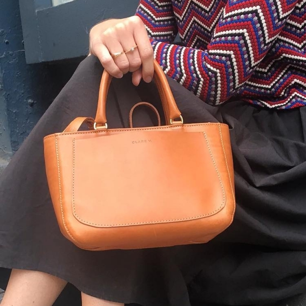 Clare V. Paul in cuoio, 2016/2017 style